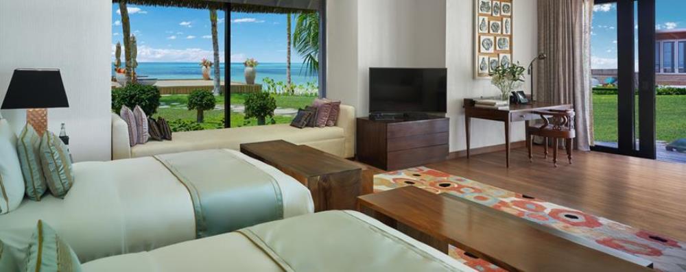content/hotel/Jumeirah Vittaveli/Accommodation/5 Bedroom Royal Residence with Pool/JumeirahVittaveli-Acc-RoyalResidence-07.jpg
